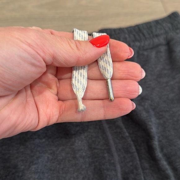 VUORI Charcoal Heather Performance Joggers Active Lounge DreamKnit Bottoms Small - Picture 11 of 13